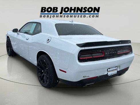 Used 2023 Dodge Challenger SXT w/ Plus Package image 5