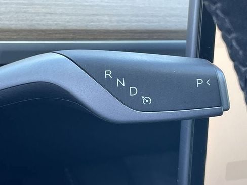 Used 2024 Tesla Model Y Performance AWD/4WD image 19