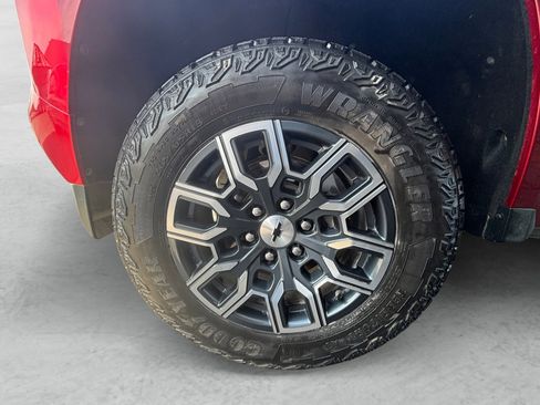 Certified 2024 Chevrolet Colorado Z71 w/ Z71 Convenience Package 2 image 24