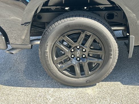 New 2026 Chevrolet Silverado 1500 RST w/ LPO, Dark Essentials Package AWD/4WD image 17
