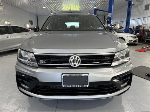 Used 2020 Volkswagen Tiguan SE R-Line image 2