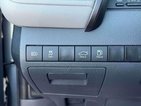 Used 2023 Toyota Camry LE image 18