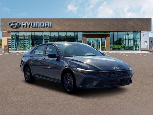 New 2026 Hyundai Elantra Sport w/ Cargo Package FWD image 11