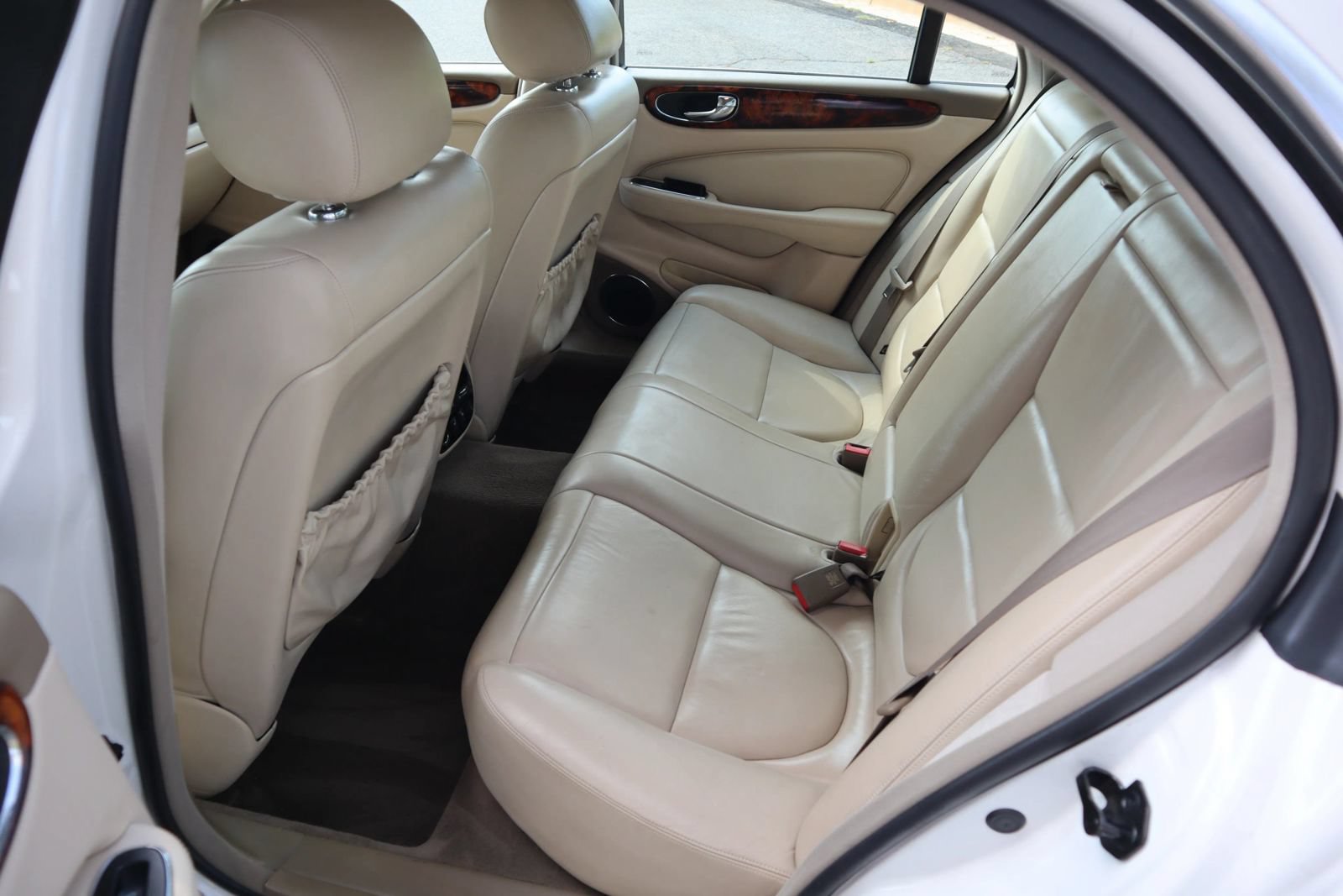 Used 2004 Jaguar XJ8 RWD image 12