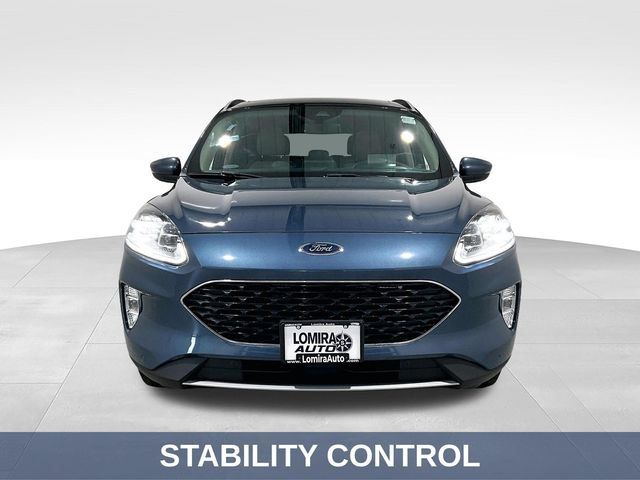 Used 2020 Ford Escape Titanium w/ Titanium Premium Package 2.0 AWD/4WD image 3