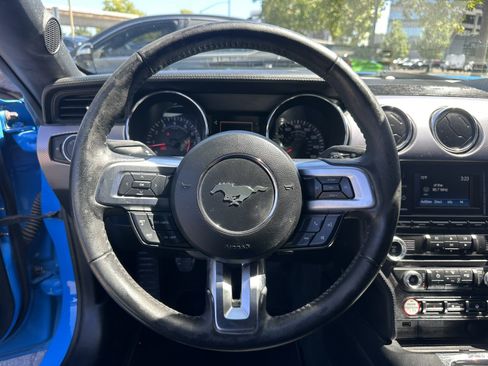 Used 2017 Ford Mustang GT RWD image 10