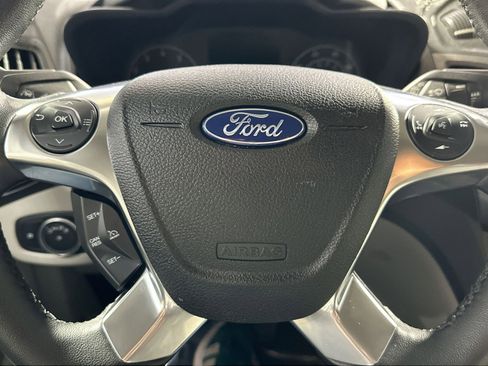 Used 2022 Ford Transit Connect XLT image 19