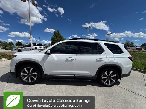 Used 2023 Honda Pilot Elite image 4