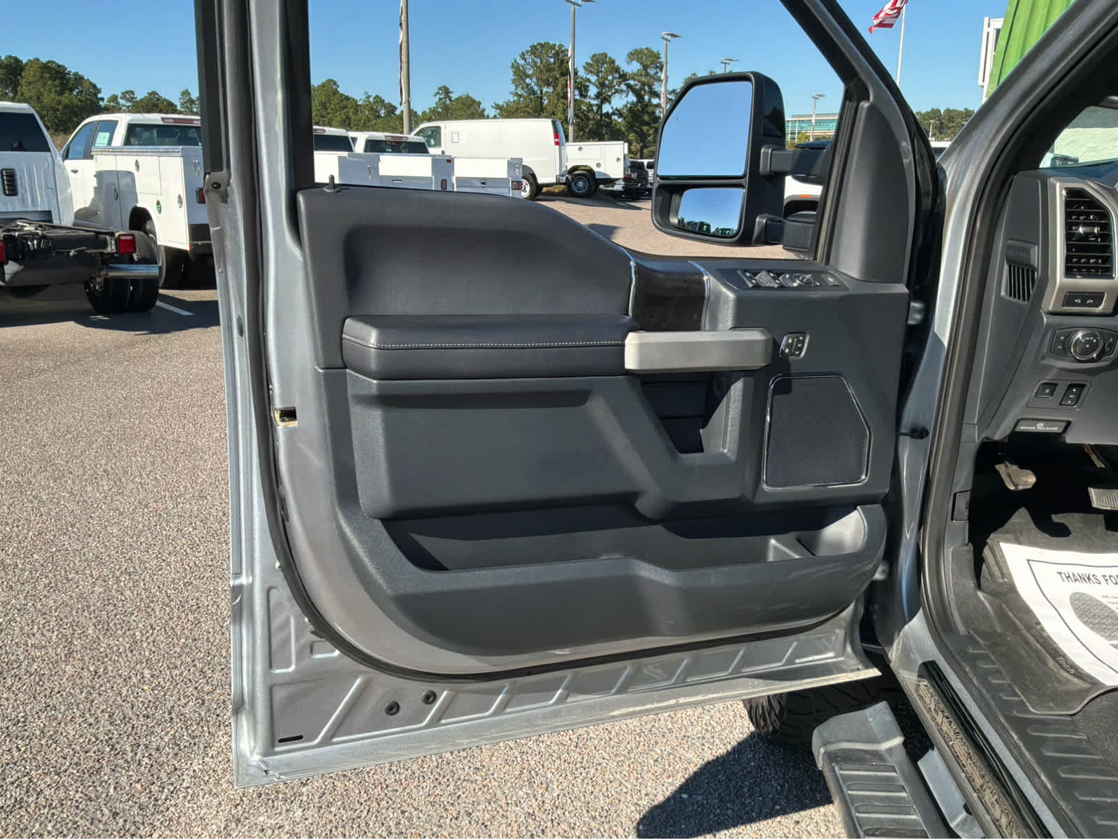 Used 2022 Ford F250 Lariat w/ Lariat Ultimate Package AWD/4WD image 10