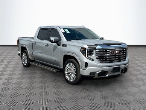 Used 2022 GMC Sierra 1500 Denali AWD/4WD image 3