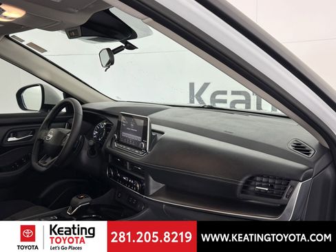 Used 2026 Nissan Rogue SV image 21