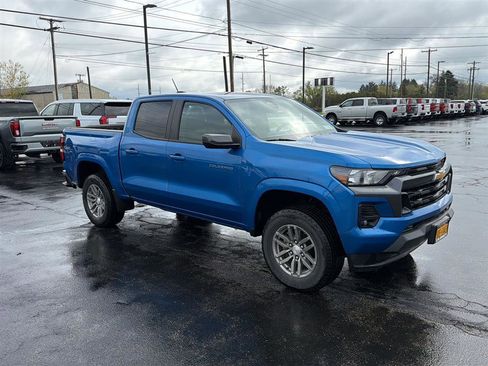 Certified 2023 Chevrolet Colorado LT w/ LT Convenience Package II AWD/4WD image 2
