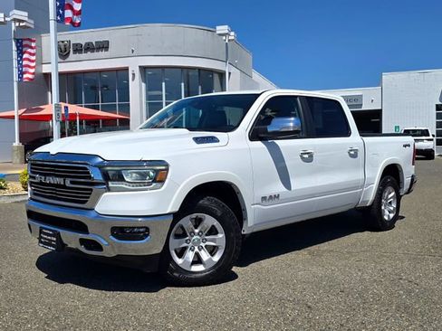 Used 2022 RAM 1500 Laramie AWD/4WD image 3