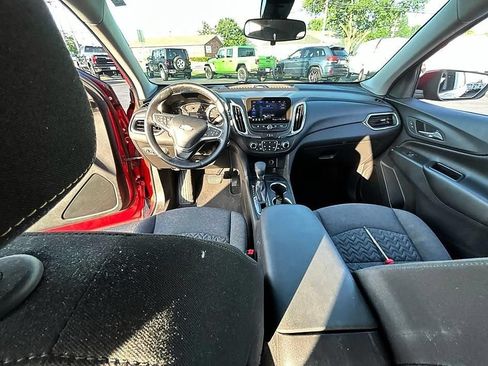Used 2022 Chevrolet Equinox LT AWD/4WD image 16