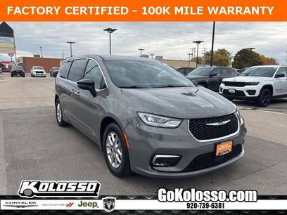 Certified 2025 Chrysler Pacifica Select