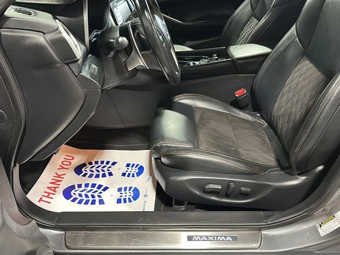 Used 2019 Nissan Maxima SR w/ Premium Package image 9