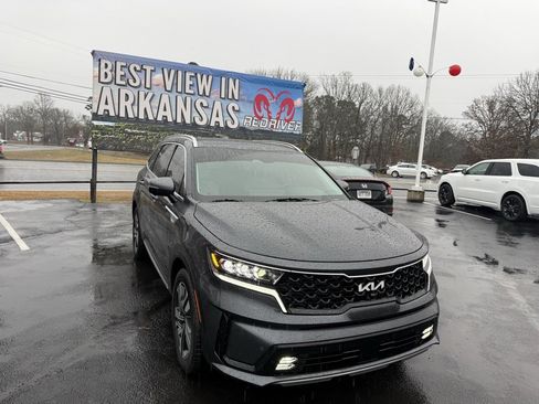 Used 2024 Kia Sorento SX Prestige image 3