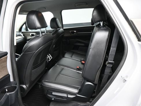 Used 2022 Kia Sorento S AWD/4WD image 11