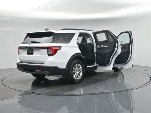 New 2026 Ford Explorer Active RWD image 30