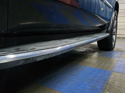 Used 2017 Cadillac Escalade Luxury image 54