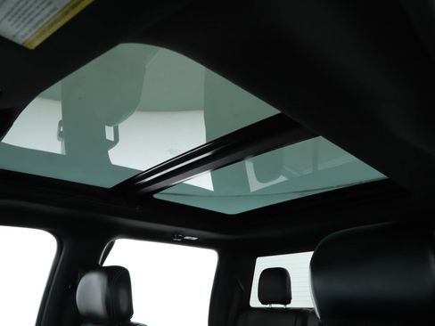 Used 2018 Ford F150 Lariat w/ Equipment Group 502A Luxury image 16