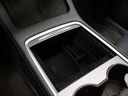 Used 2022 Tesla Model Y Performance image 58