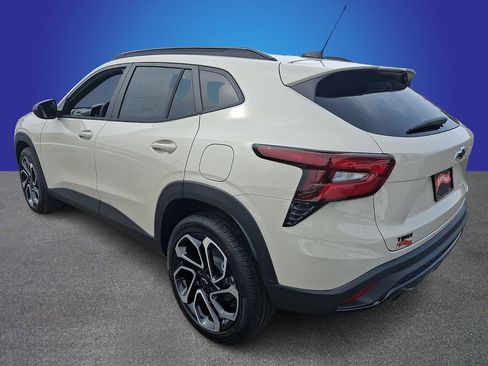 New 2026 Chevrolet Trax RS w/ Sunroof Package image 4