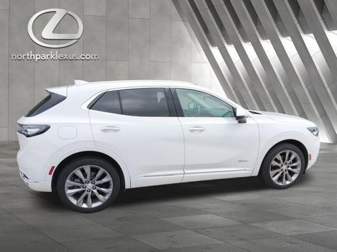 Used 2021 Buick Envision Avenir w/ Technology Package II FWD image 4