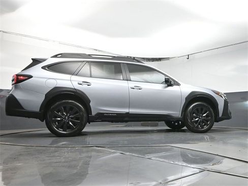 Used 2025 Subaru Outback Onyx Edition w/ Popular Package #2 image 40