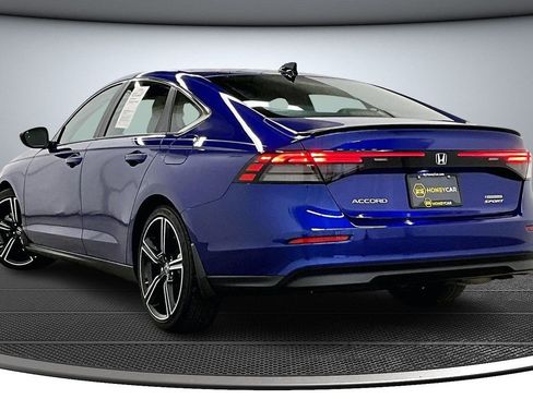 Used 2024 Honda Accord Sport image 4