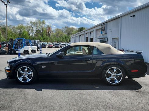 Used 2007 Ford Mustang GT Premium image 2