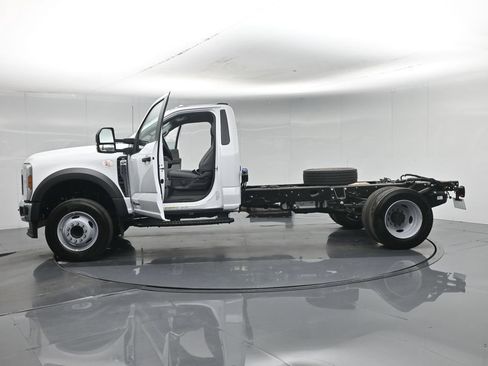 New 2026 Ford F600 2WD Regular Cab Super Duty w/ XL Chrome Package image 4