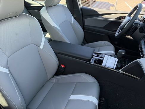 New 2026 Toyota Camry Hybrid FWD image 23