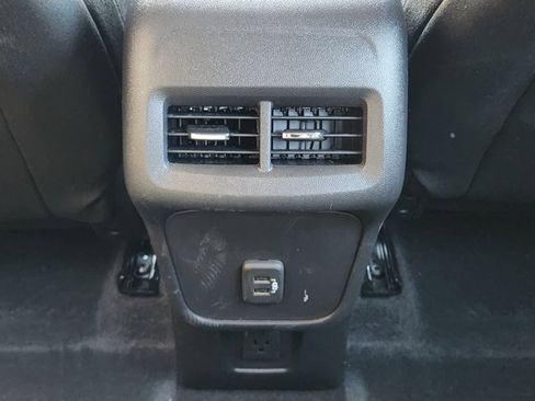 Used 2022 Chevrolet Equinox LT image 29