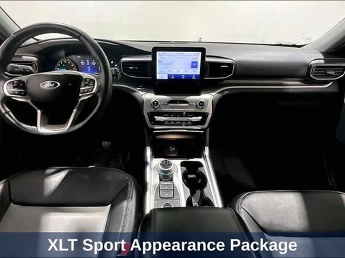 Used 2022 Ford Explorer XLT w/ XLT Sport Appearance Package AWD/4WD image 10