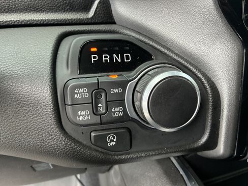 Used 2025 RAM 1500 Big Horn AWD/4WD image 34