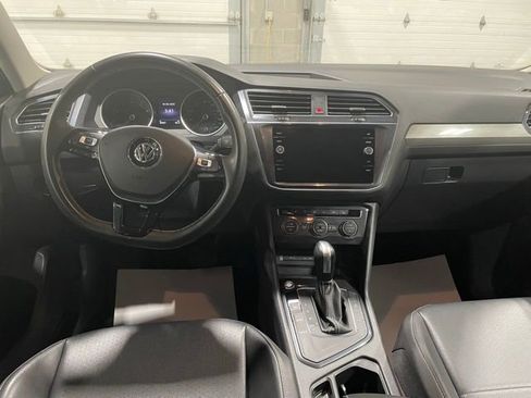 Certified 2021 Volkswagen Tiguan SE image 16
