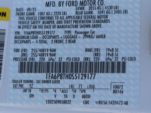 Used 2025 Ford Mustang Coupe RWD image 44