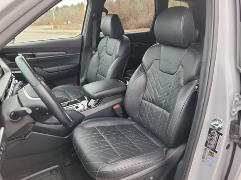 Used 2025 Kia Telluride EX X-Line image 14