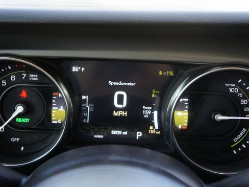 Used 2023 Jeep Wrangler Unlimited image 16