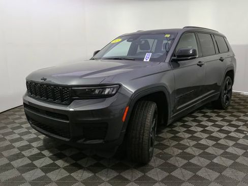 Used 2023 Jeep Grand Cherokee L Altitude image 5