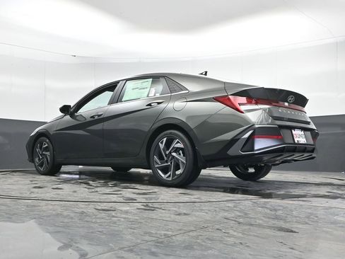 New 2026 Hyundai Elantra Limited image 51