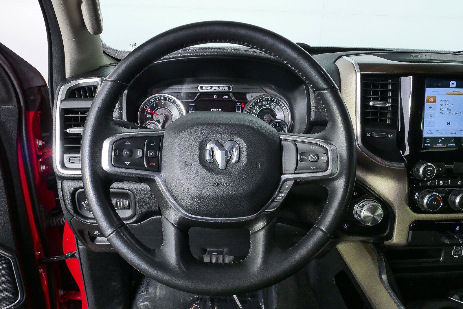 Used 2022 RAM 1500 Laramie RWD image 9