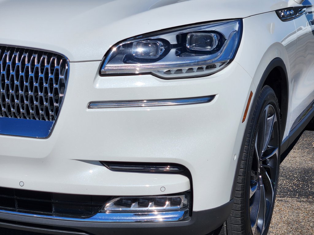 Used 2023 Lincoln Aviator Reserve w/ Equipment Group 201A RWD image 7