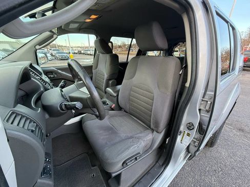 Used 2010 Nissan Pathfinder SE w/ SE Premium Journey Pkg image 10