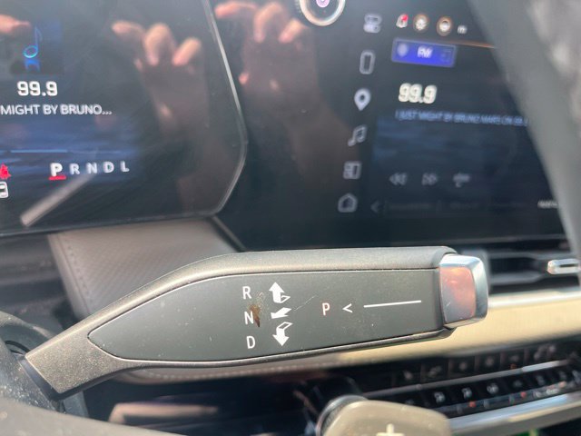 Used 2025 Chevrolet Equinox LT w/ Convenience Package II FWD image 20