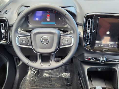 New 2026 Volvo XC40 B5 Ultra w/ Climate Package AWD/4WD image 3
