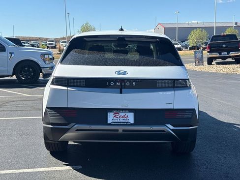 Used 2024 Hyundai Ioniq 5 SE image 31