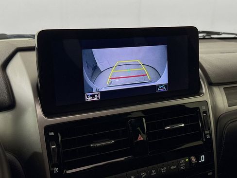 Used 2022 Lexus GX 460 Premium w/ Accessory Package image 16