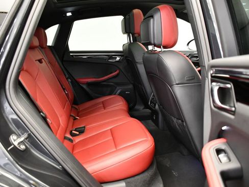 Used 2025 Porsche Macan image 55